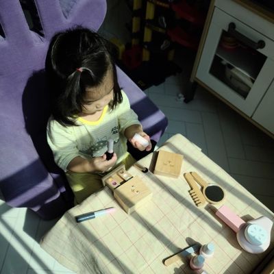 ชุดของเล่นเครื่องสำอางไม้ Montessori แบบพกพาสำหรับเด็ก ISO9001