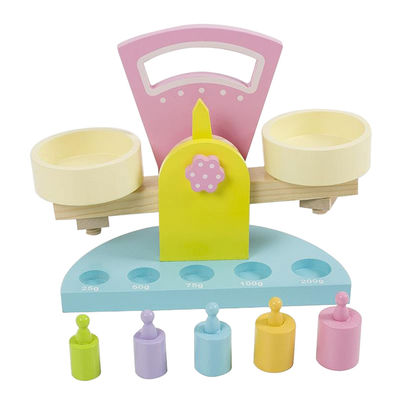 เครื่องชั่งน้ำหนักคานทรงตัวไม้ Montessori สำหรับการฝึกก่อนวัยเรียน