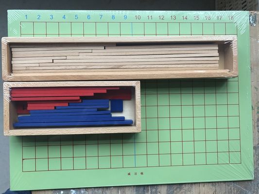 กระดานบวกและลบ Montessori ไม้สำหรับการสอนคณิตศาสตร์เบื้องต้น
