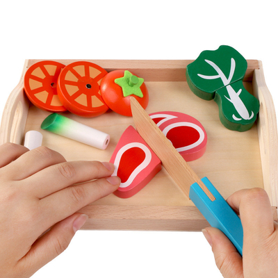 ครัวจำลองแกล้งทำเป็นของเล่นไม้ Montessori เพื่อการศึกษาสำหรับเด็ก