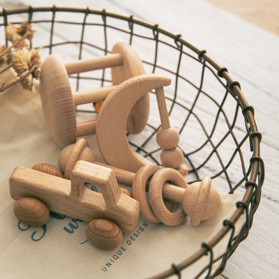 4 ชิ้น/เซ็ตของเล่นเด็กไม้ธรรมชาติ Rattle Teether Musical ของขวัญทารกแรกเกิด
