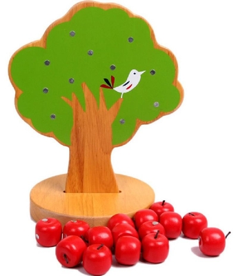 Apple Tree ไม้ Montessori ของเล่นเด็กสำหรับเด็ก Pick Fruit Educational